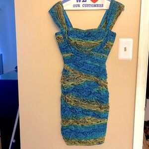 EUC BCBG DRESS! Has built in Bra. Size XS